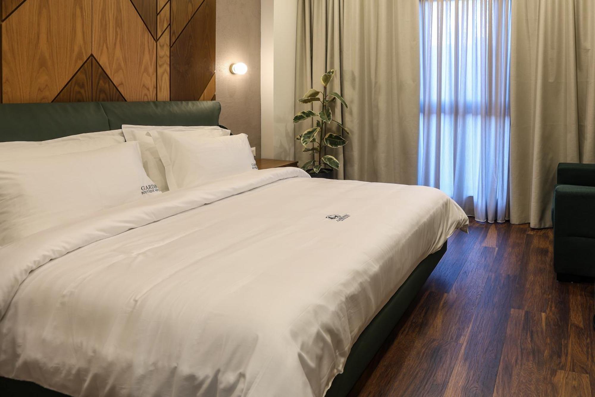 Garden Boutique Hotel Tirana Zewnętrze zdjęcie