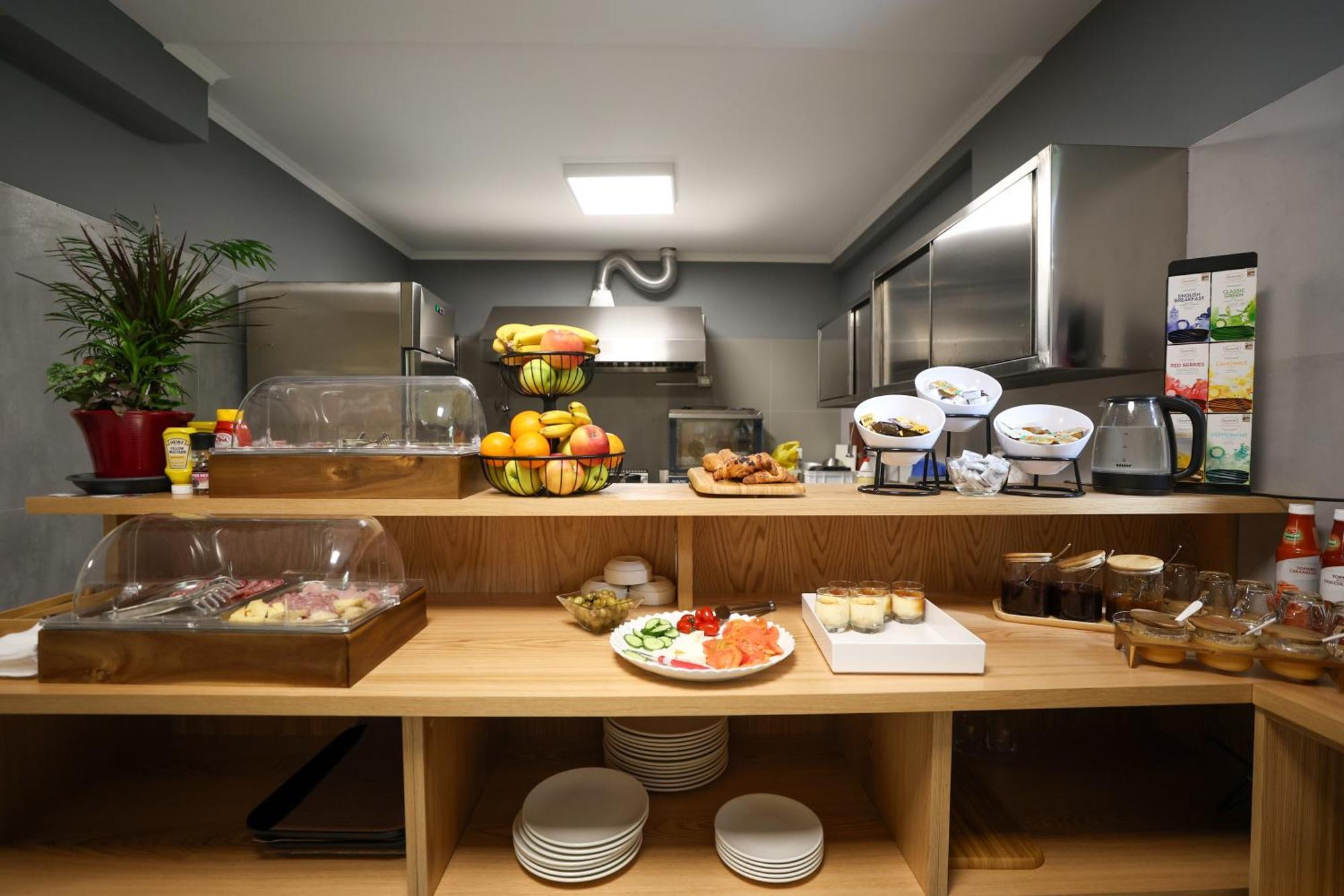 Garden Boutique Hotel Tirana Zewnętrze zdjęcie