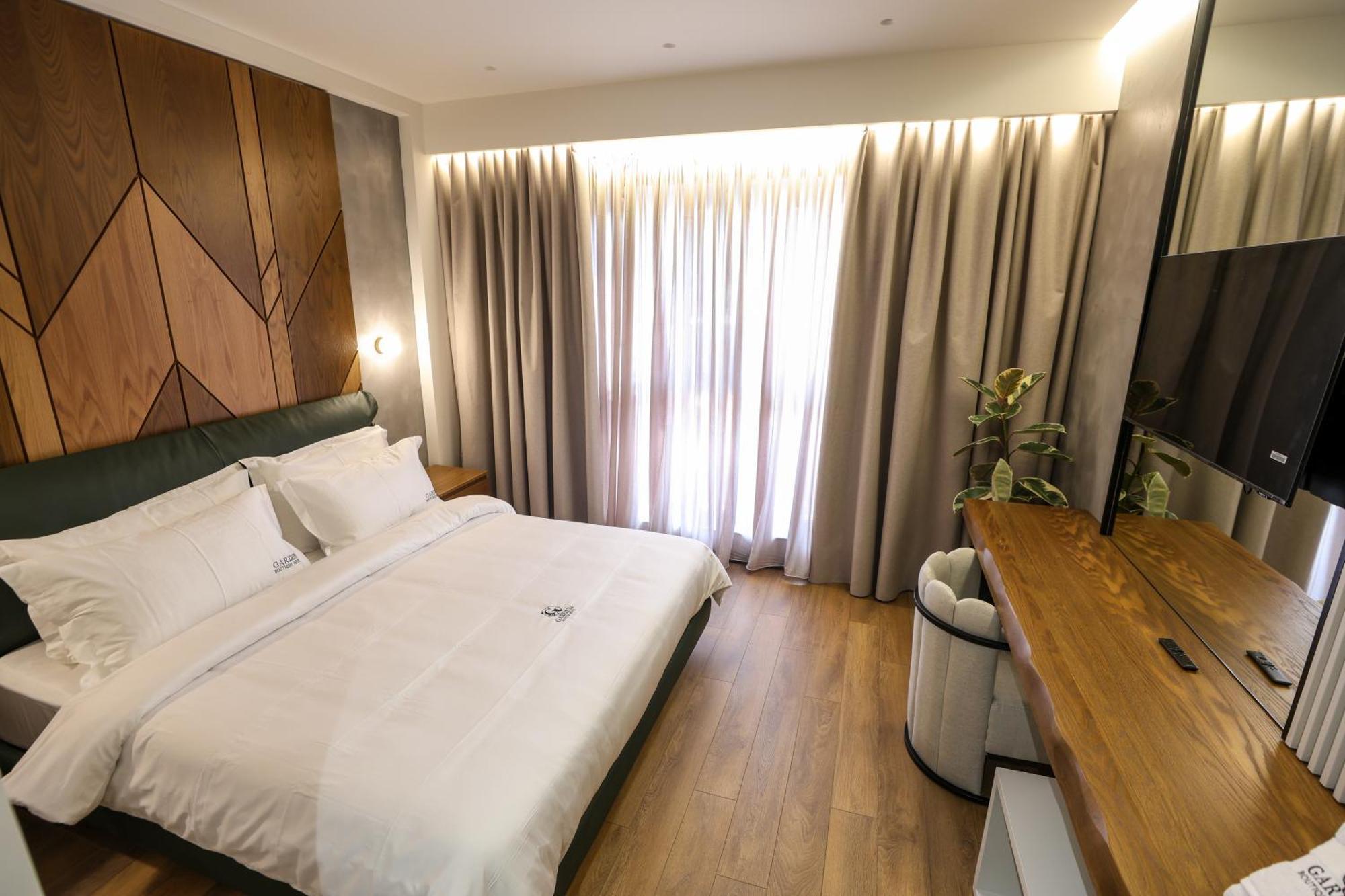 Garden Boutique Hotel Tirana Zewnętrze zdjęcie