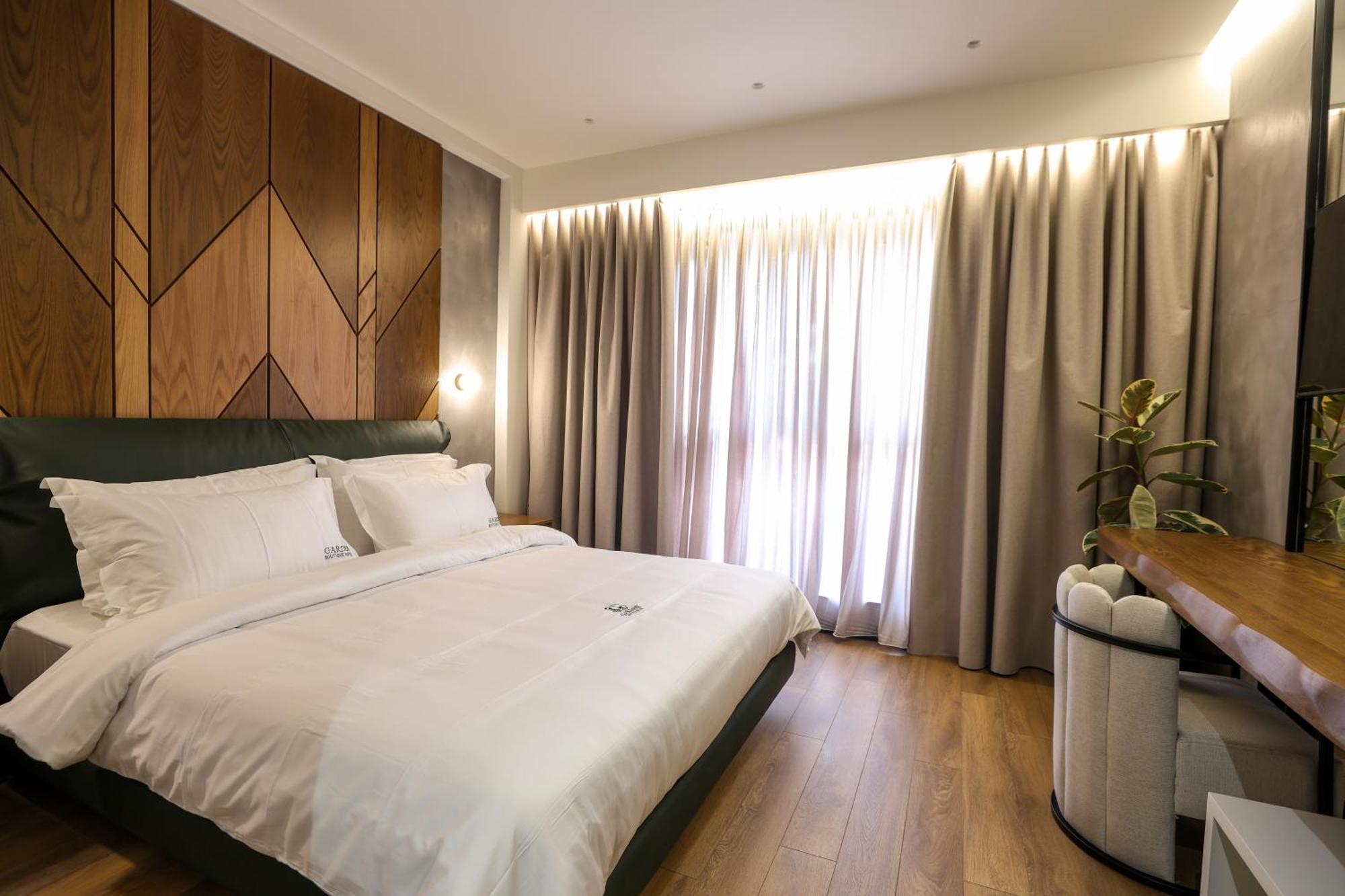 Garden Boutique Hotel Tirana Zewnętrze zdjęcie