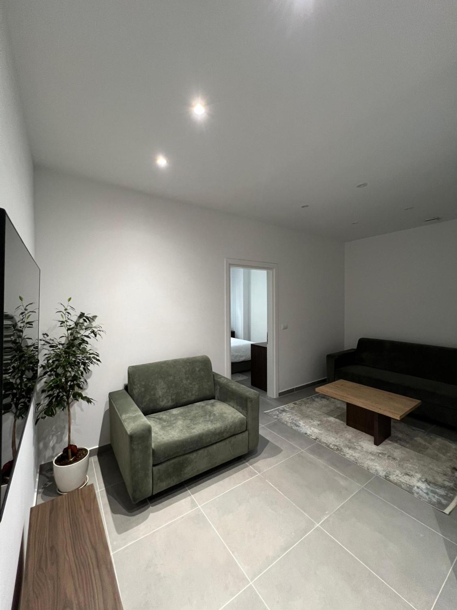 Garden Boutique Hotel Tirana Zewnętrze zdjęcie
